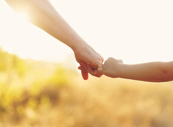 parent_child_holding_hands