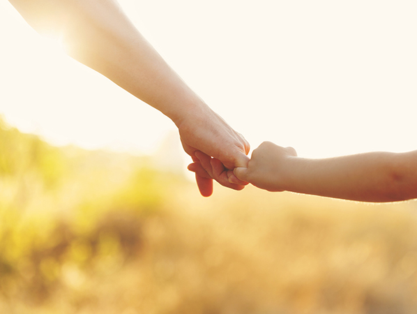 parent_child_holding_hands