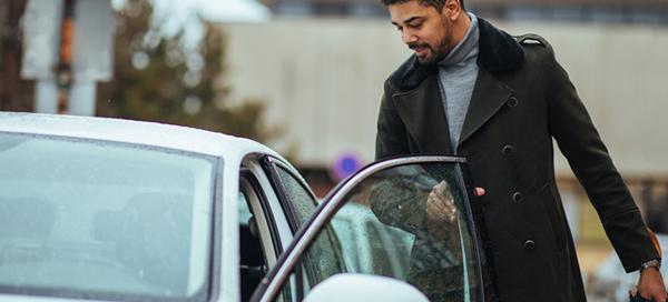 employee_entering_car