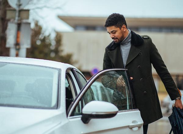 employee_entering_car